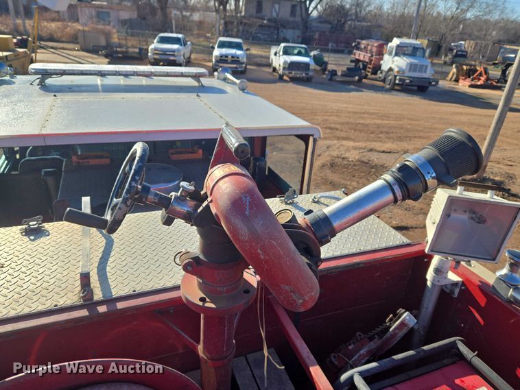 image for item ET5381 1986 Pierce pumper fire truck