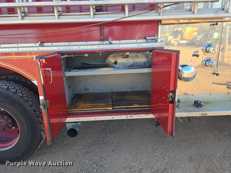 image for item ET5381 1986 Pierce pumper fire truck