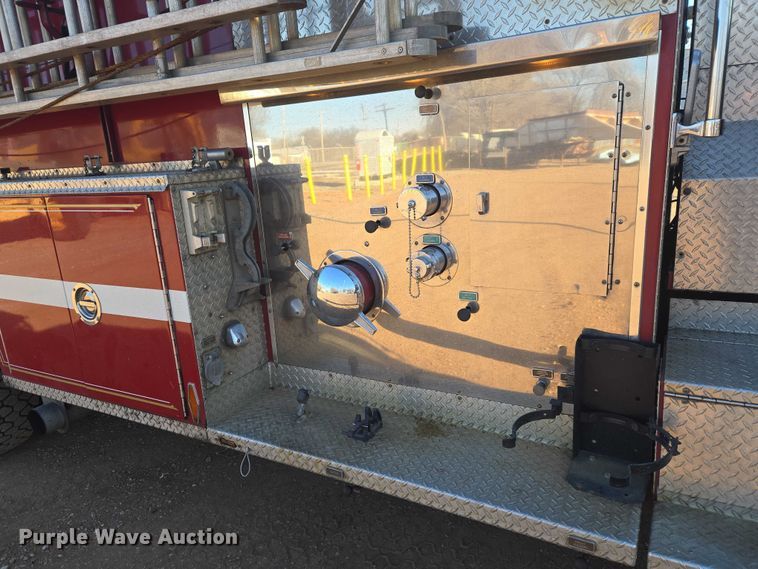 image for item ET5381 1986 Pierce pumper fire truck