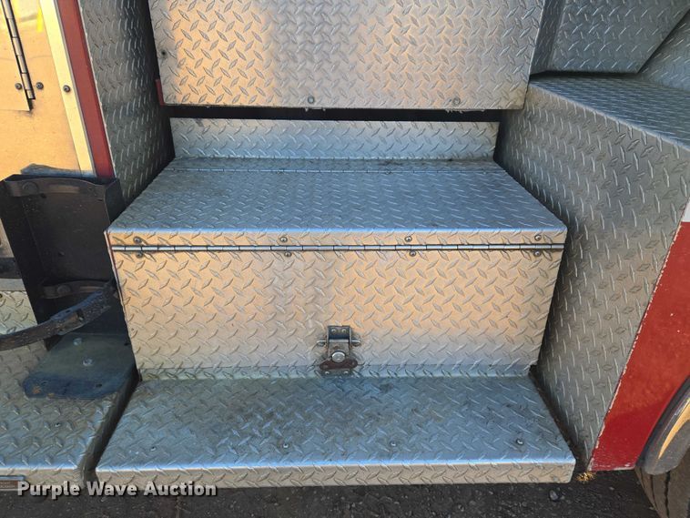 image for item ET5381 1986 Pierce pumper fire truck