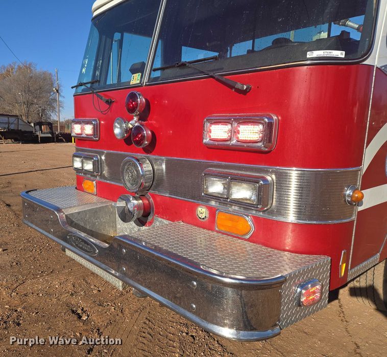 image for item ET5381 1986 Pierce pumper fire truck