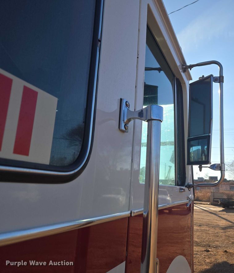 image for item ET5381 1986 Pierce pumper fire truck