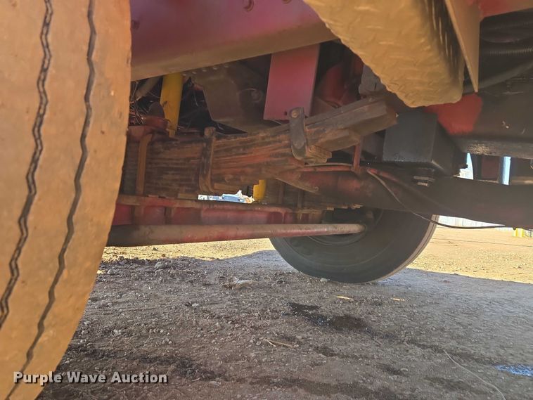 image for item ET5381 1986 Pierce pumper fire truck