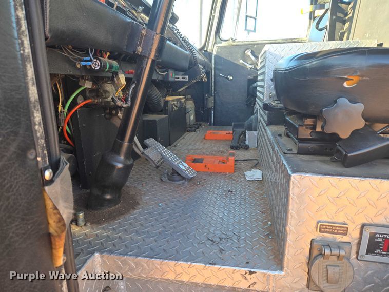 image for item ET5381 1986 Pierce pumper fire truck