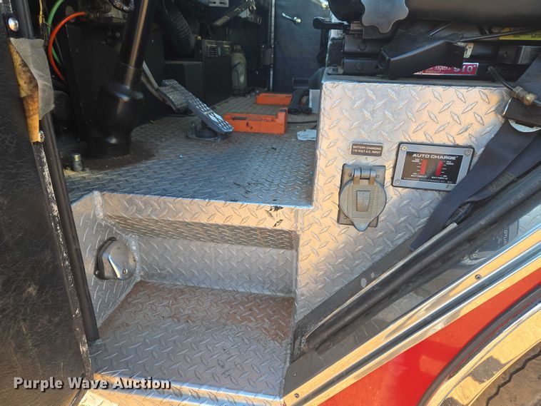 image for item ET5381 1986 Pierce pumper fire truck