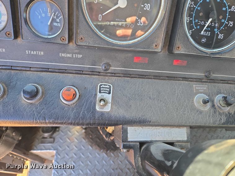 image for item ET5381 1986 Pierce pumper fire truck