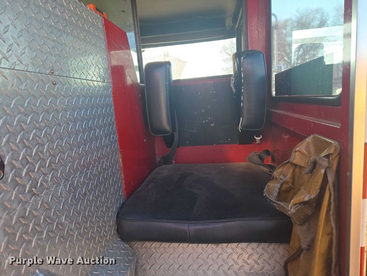 image for item ET5381 1986 Pierce pumper fire truck