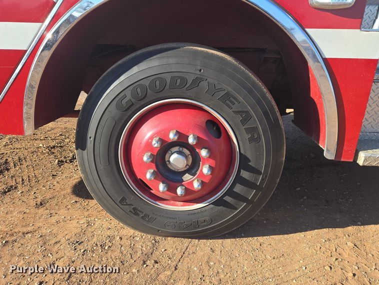 image for item ET5381 1986 Pierce pumper fire truck