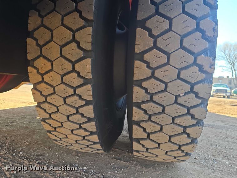 image for item ET5381 1986 Pierce pumper fire truck