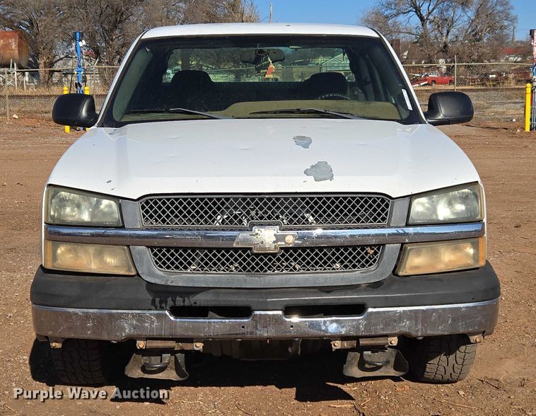 image for item ET5382 2005 Chevrolet Silverado 1500 Ext. Cab pickup truck