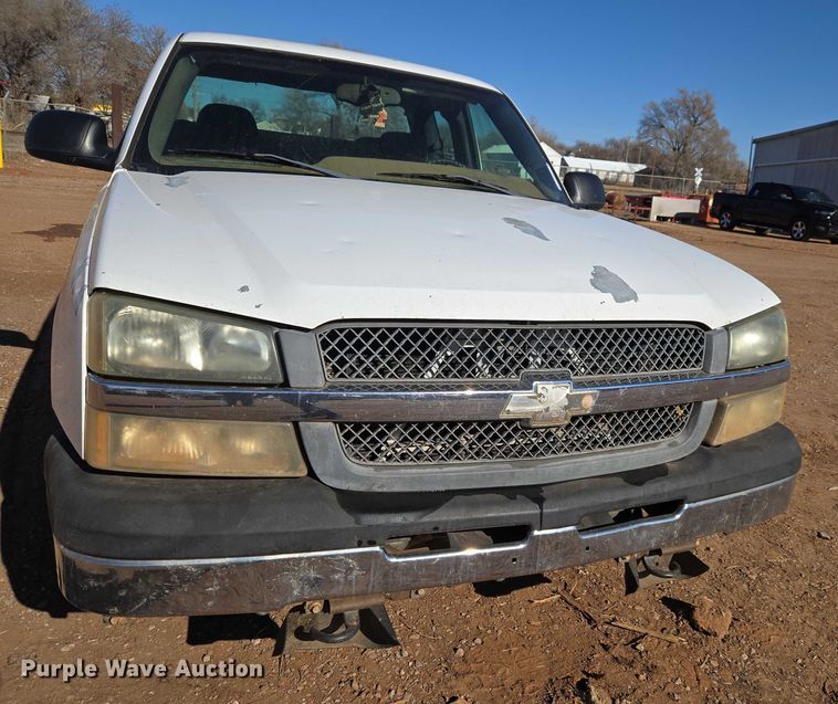 image for item ET5382 2005 Chevrolet Silverado 1500 Ext. Cab pickup truck