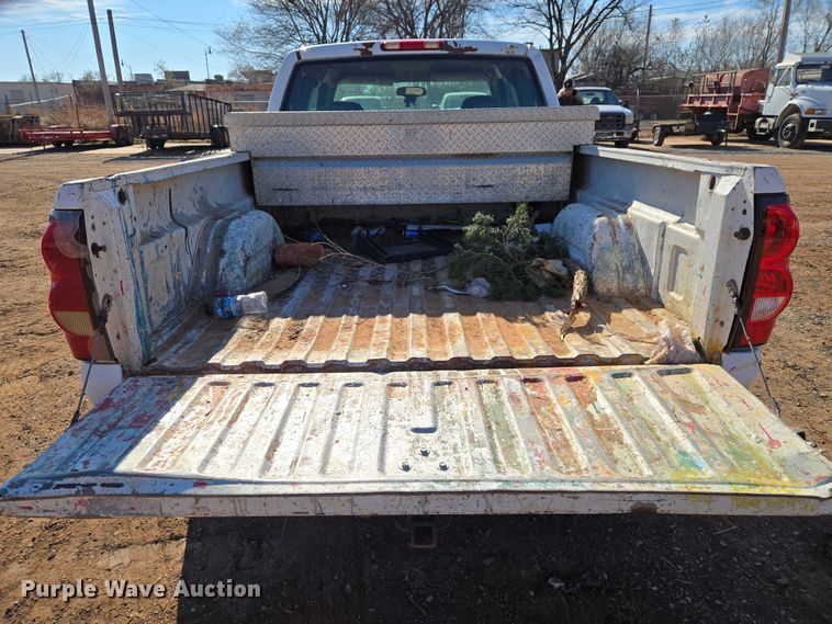 image for item ET5382 2005 Chevrolet Silverado 1500 Ext. Cab pickup truck