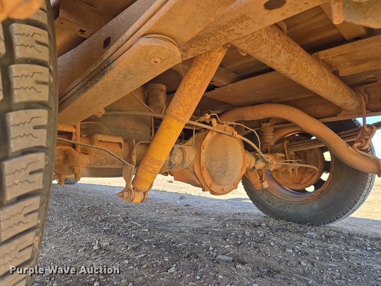 image for item ET5382 2005 Chevrolet Silverado 1500 Ext. Cab pickup truck