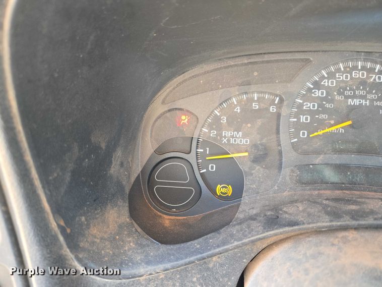 image for item ET5382 2005 Chevrolet Silverado 1500 Ext. Cab pickup truck