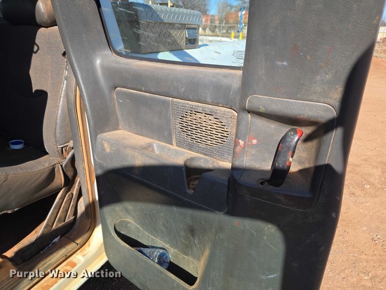 image for item ET5382 2005 Chevrolet Silverado 1500 Ext. Cab pickup truck