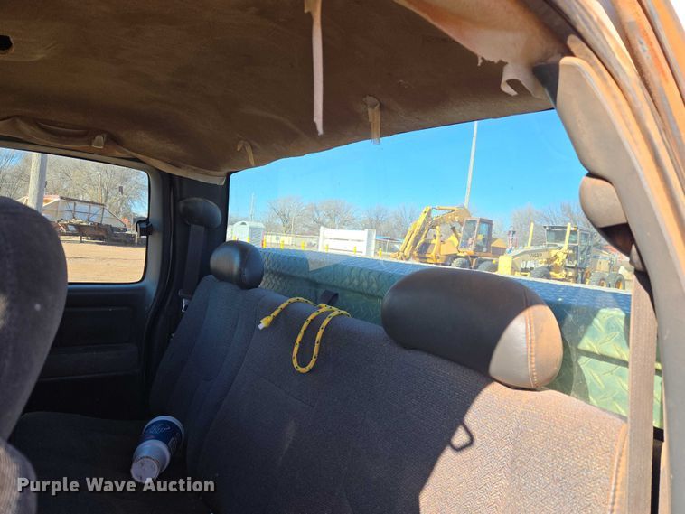 image for item ET5382 2005 Chevrolet Silverado 1500 Ext. Cab pickup truck