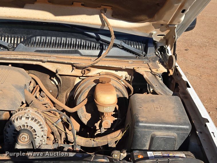 image for item ET5382 2005 Chevrolet Silverado 1500 Ext. Cab pickup truck