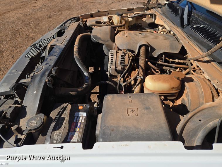 image for item ET5382 2005 Chevrolet Silverado 1500 Ext. Cab pickup truck