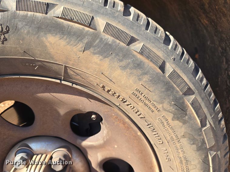 image for item ET5382 2005 Chevrolet Silverado 1500 Ext. Cab pickup truck