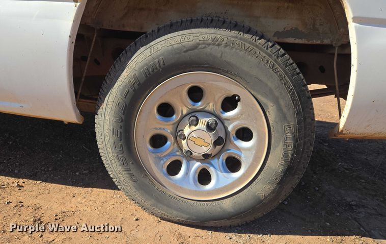 image for item ET5382 2005 Chevrolet Silverado 1500 Ext. Cab pickup truck