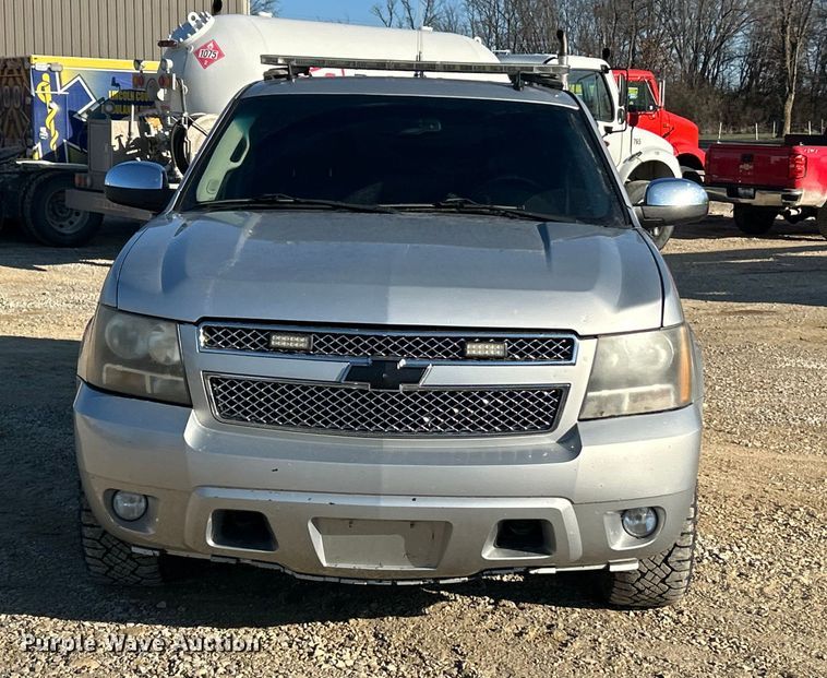image for item ET6791 2010 Chevrolet Suburban LTZ SUV