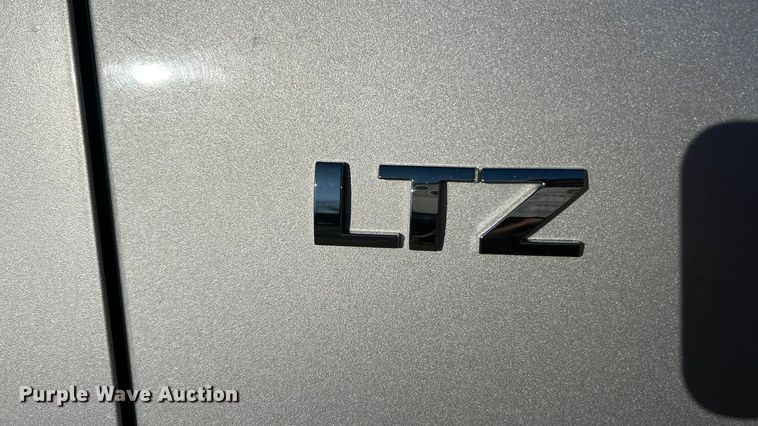 image for item ET6791 2010 Chevrolet Suburban LTZ SUV