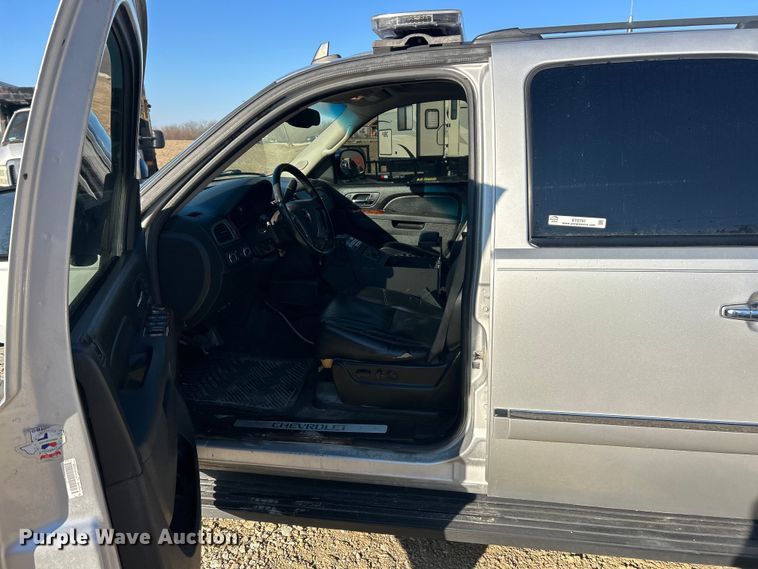 image for item ET6791 2010 Chevrolet Suburban LTZ SUV
