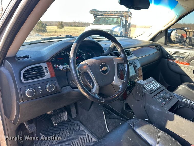 image for item ET6791 2010 Chevrolet Suburban LTZ SUV