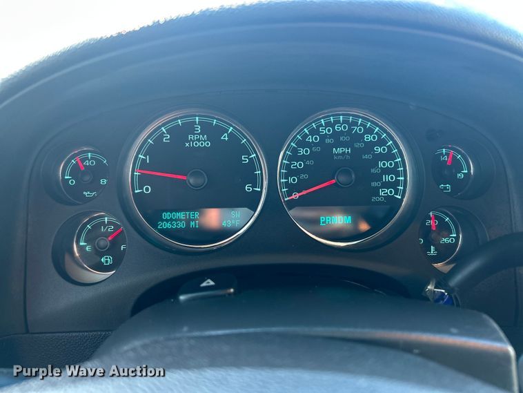 image for item ET6791 2010 Chevrolet Suburban LTZ SUV