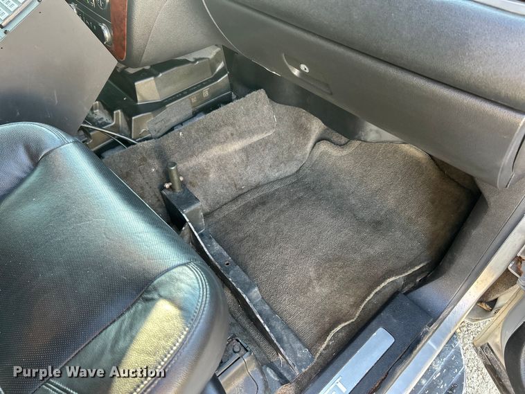 image for item ET6791 2010 Chevrolet Suburban LTZ SUV