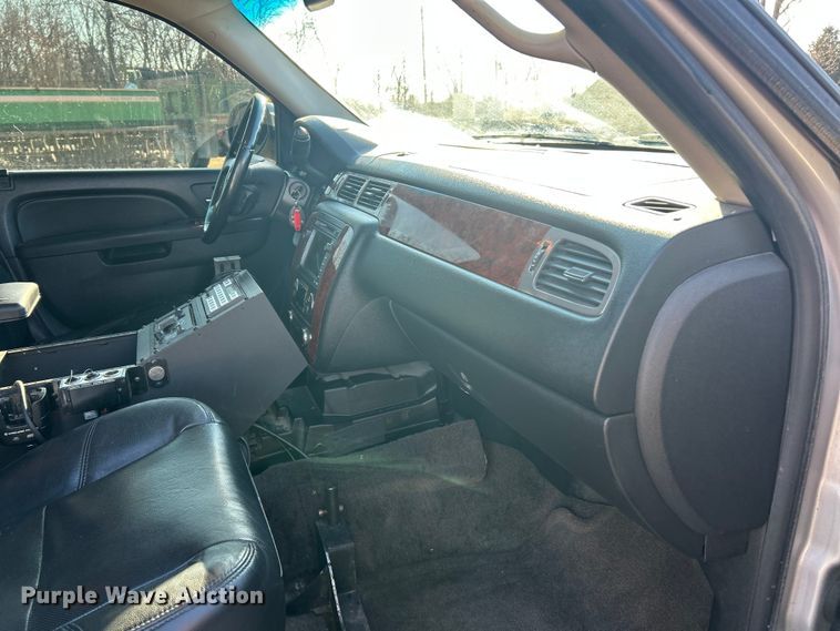 image for item ET6791 2010 Chevrolet Suburban LTZ SUV