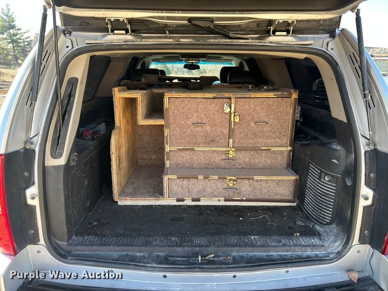 image for item ET6791 2010 Chevrolet Suburban LTZ SUV