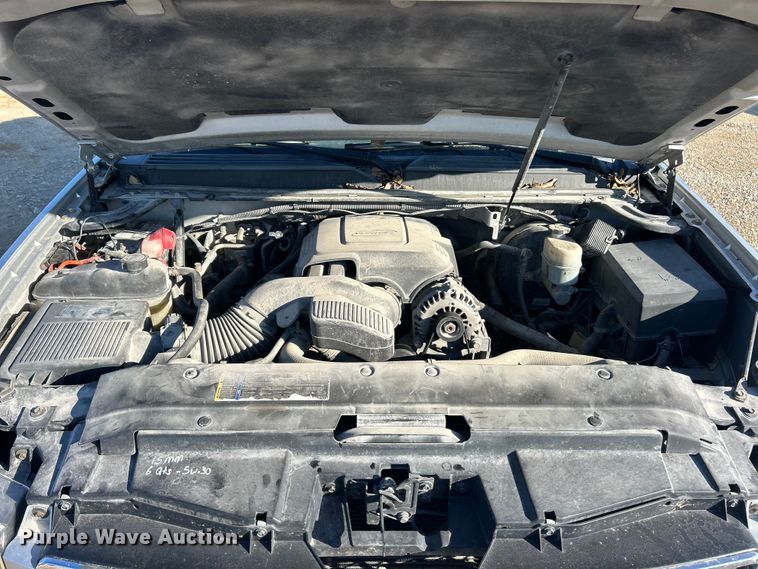 image for item ET6791 2010 Chevrolet Suburban LTZ SUV