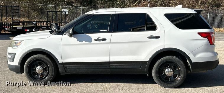 image for item ET6799 2016 Ford Explorer Police Interceptor SUV