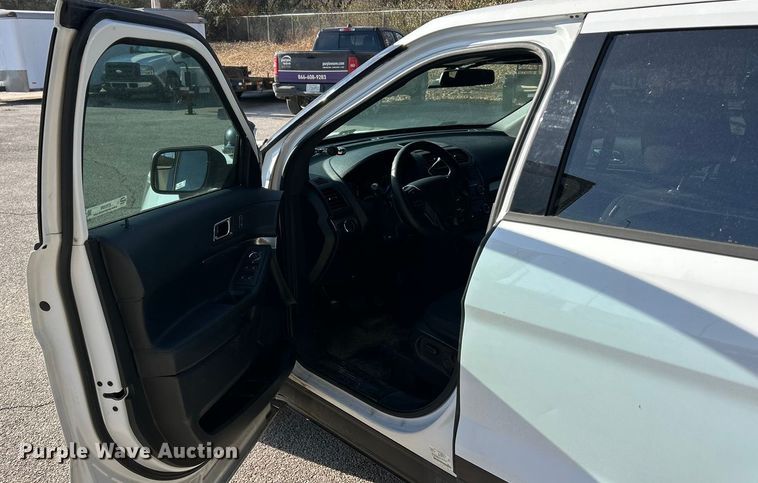 image for item ET6799 2016 Ford Explorer Police Interceptor SUV