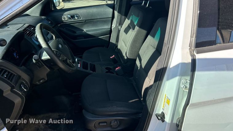 image for item ET6799 2016 Ford Explorer Police Interceptor SUV