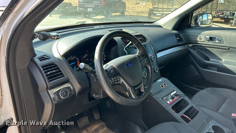 image for item ET6799 2016 Ford Explorer Police Interceptor SUV