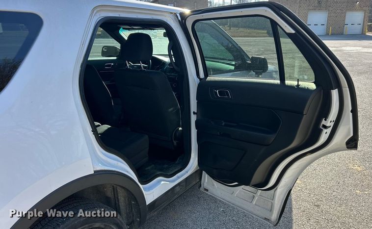 image for item ET6799 2016 Ford Explorer Police Interceptor SUV