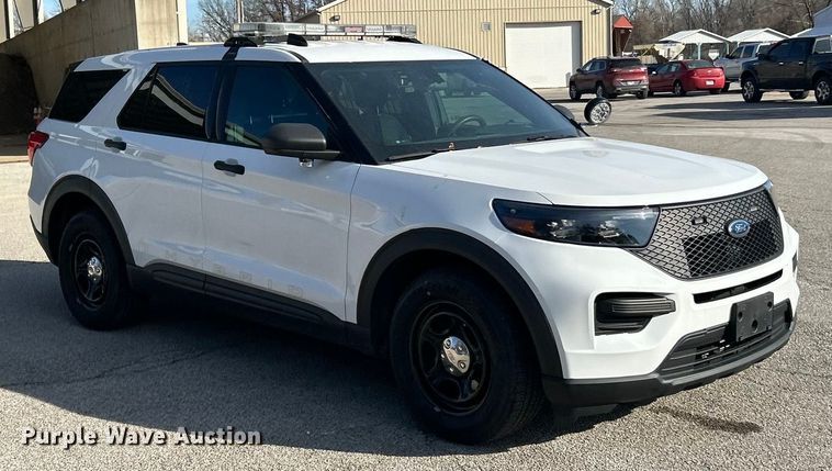 image for item ET6800 2020 Ford Explorer Police Interceptor SUV