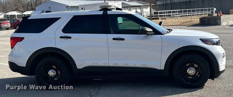 image for item ET6800 2020 Ford Explorer Police Interceptor SUV