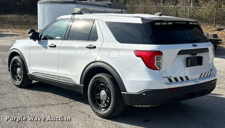 image for item ET6800 2020 Ford Explorer Police Interceptor SUV