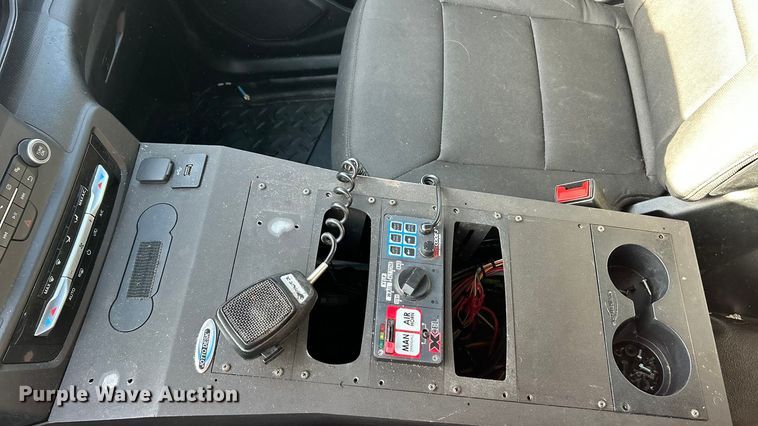 image for item ET6800 2020 Ford Explorer Police Interceptor SUV