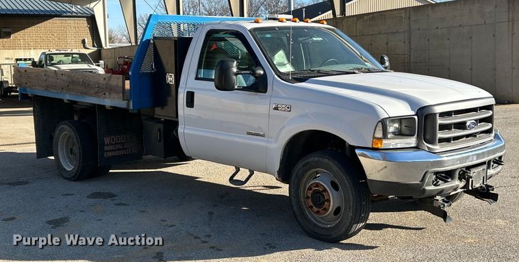 image for item ET6801 2004 Ford F550 XL Super Duty dump flatbed truck