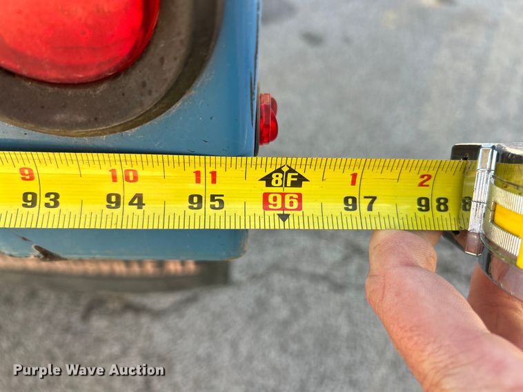 image for item ET6801 2004 Ford F550 XL Super Duty dump flatbed truck