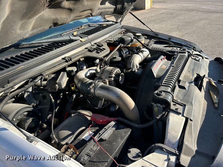 image for item ET6801 2004 Ford F550 XL Super Duty dump flatbed truck