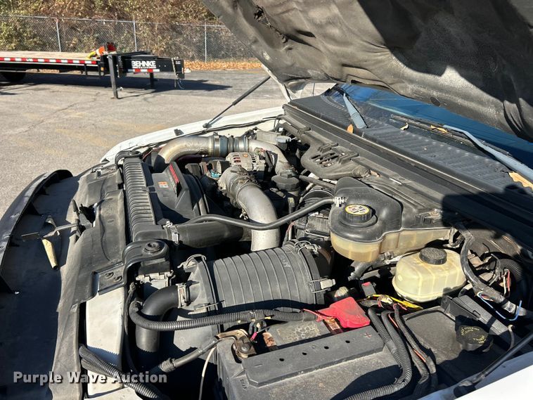 image for item ET6801 2004 Ford F550 XL Super Duty dump flatbed truck