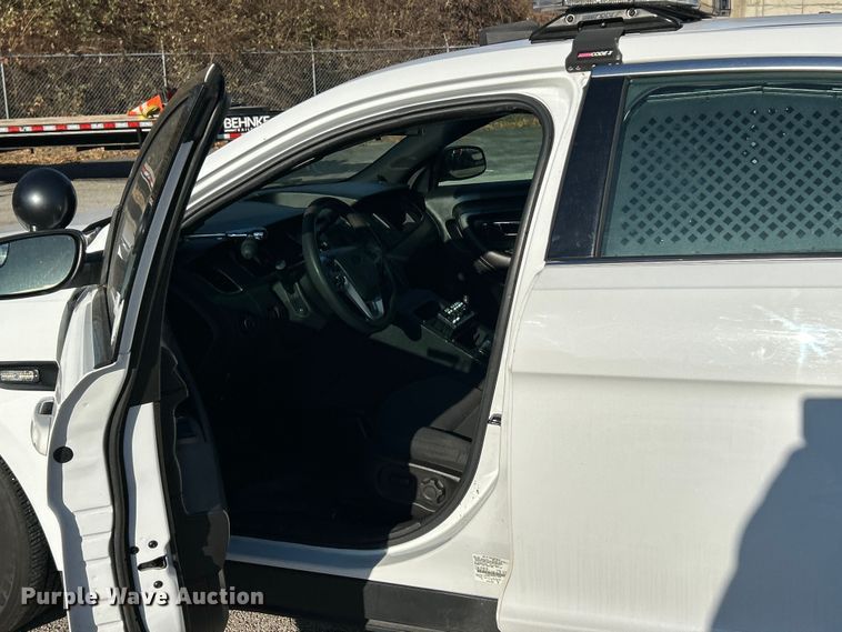 image for item ET6802 2019 Ford Taurus Police Interceptor 