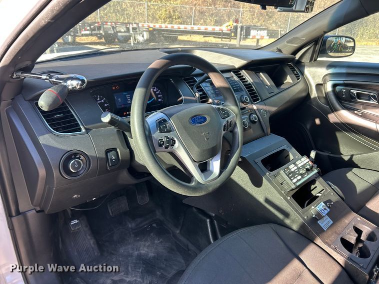 image for item ET6802 2019 Ford Taurus Police Interceptor 