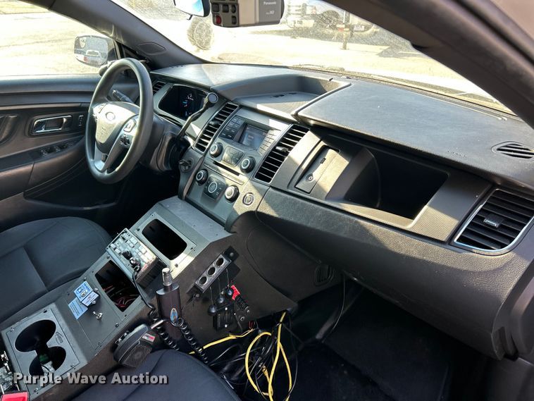 image for item ET6802 2019 Ford Taurus Police Interceptor 