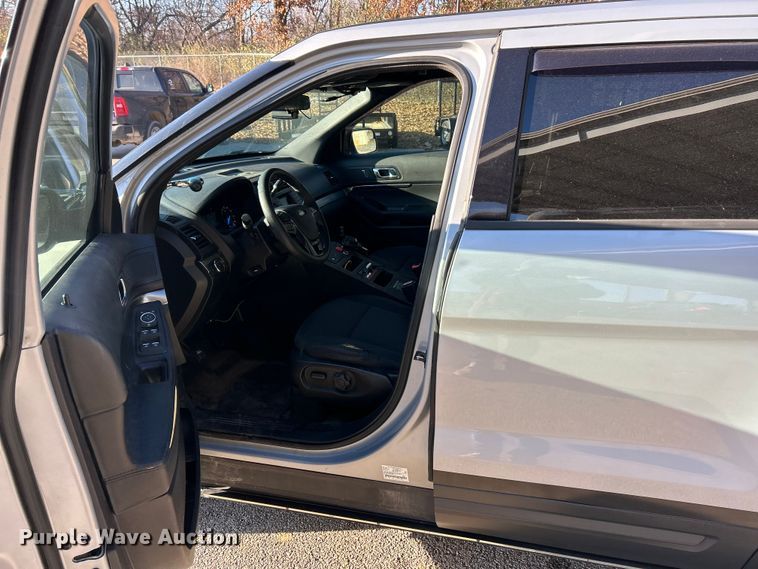 image for item ET6803 2018 Ford Explorer Police Interceptor SUV